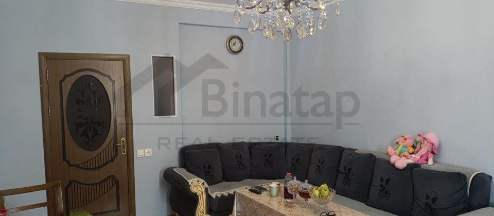 Qurtuluş 93 yaşayış kompleksində təmirli bina evi satılır.