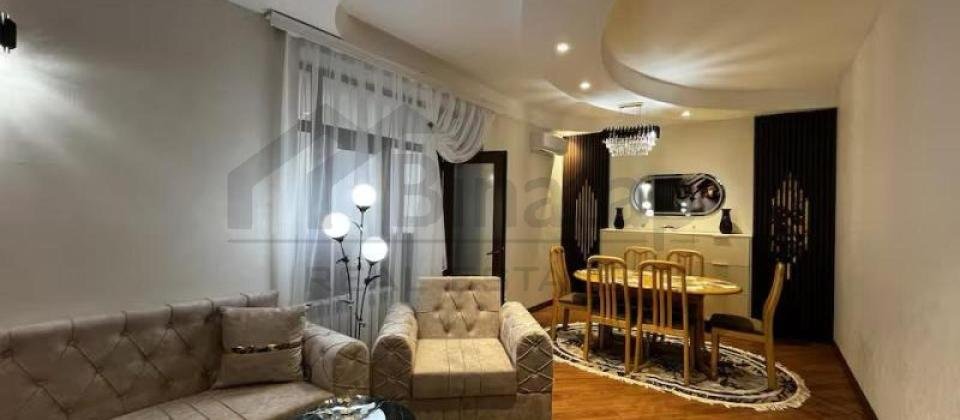 Kiraye verilir/3 otaqli menzil, 82 kv.m., Axundov baginin yani, İceriseher m/s yaxindir