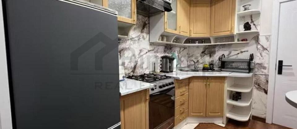 Kiraye verilir/3 otaqli menzil, 82 kv.m., Axundov baginin yani, İceriseher m/s yaxindir - 12
