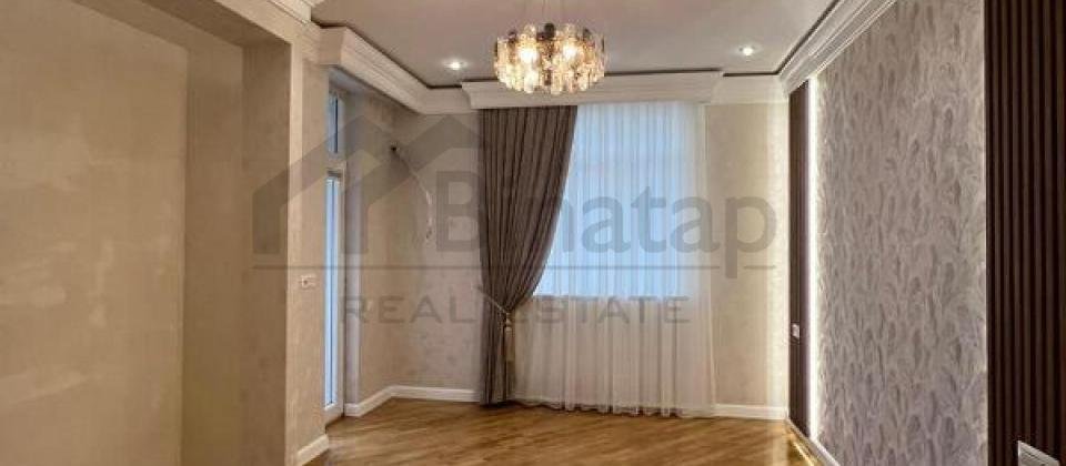 Satilir 4 otaqli menzil/172 kv.m., Semed Vurgun kucesi, Zabitler parkinin yaninda yerlesir - 4