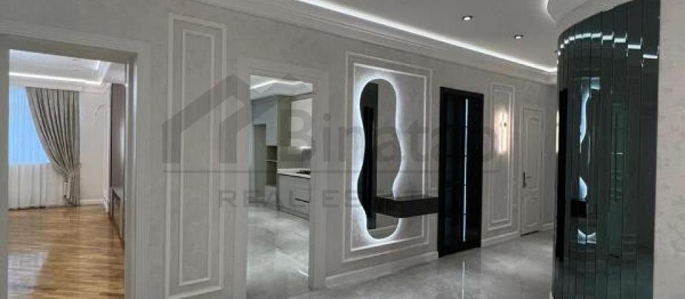 Satilir 4 otaqli menzil/172 kv.m., Semed Vurgun kucesi, Zabitler parkinin yaninda yerlesir - 8