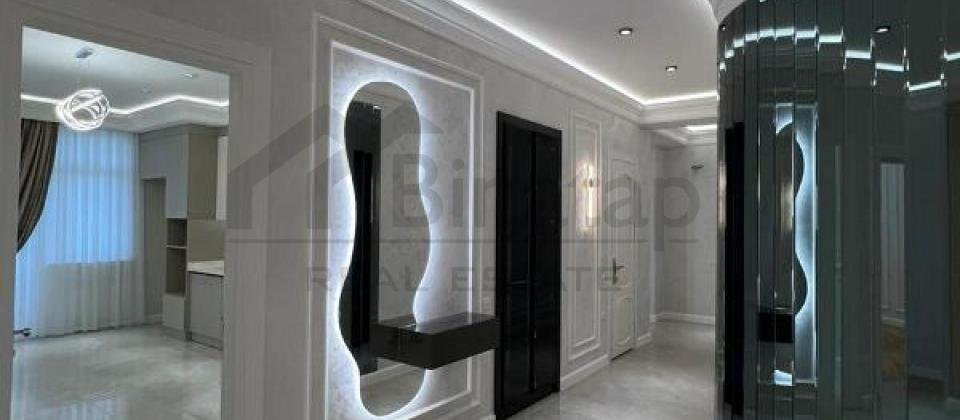 Satilir 4 otaqli menzil/172 kv.m., Semed Vurgun kucesi, Zabitler parkinin yaninda yerlesir - 9