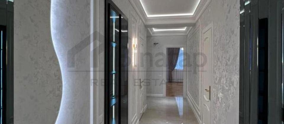 Satilir 4 otaqli menzil/172 kv.m., Semed Vurgun kucesi, Zabitler parkinin yaninda yerlesir - 11