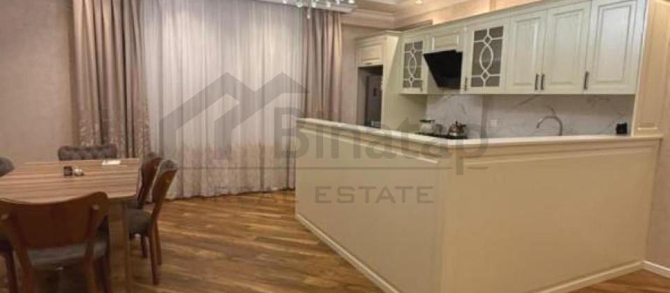 Satilir 3 otaqli menzil/108 kv.m., Semed Vurgun parkinin yani, 28 May m/s yaxindir - 2