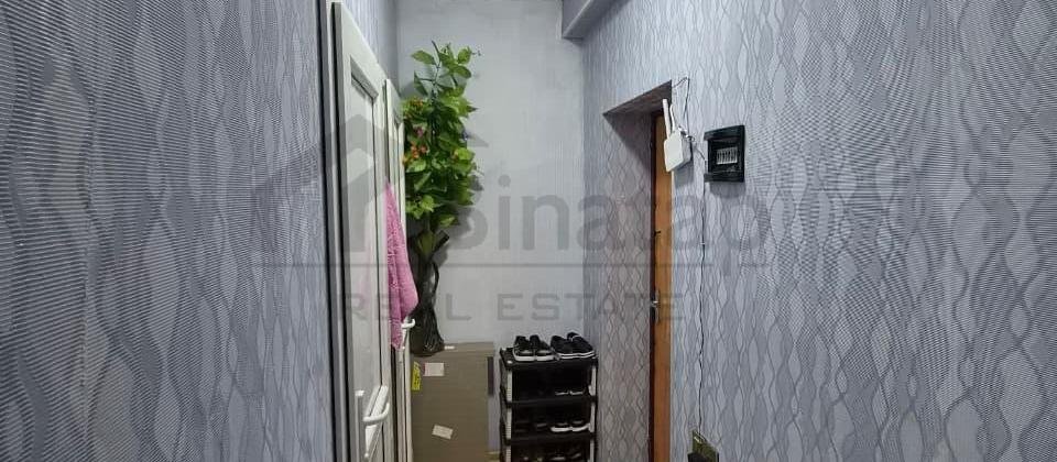 Qurtuluş 93 yaşayış kompleksində təmirli bina evi satılır