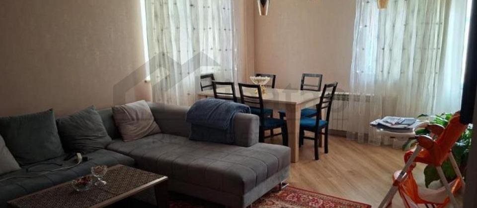 Satilir 3 otaqli menzil/106 kv.m., Yeni Yasamal, Vital klinikasinin yani, İnsaatcilar m/s yaxindir