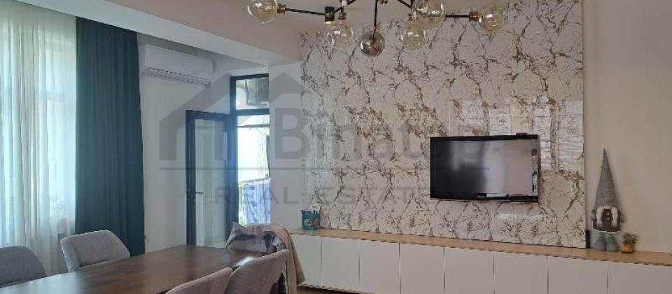 Satilir 4 otaqli menzil/116 kv.m., Sumqayit seheri, Bulvar erazisi, "Levent Yasayis Kompleksi"