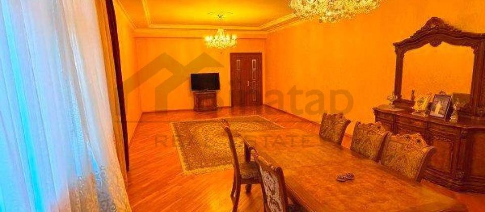 Satilir 3 otaqli menzil/176 kv.m., Huseyn Cavid parki ve Elmler Akademiyasi m/s yaxindir - 2