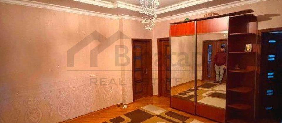 Satilir 3 otaqli menzil/176 kv.m., Huseyn Cavid parki ve Elmler Akademiyasi m/s yaxindir - 8