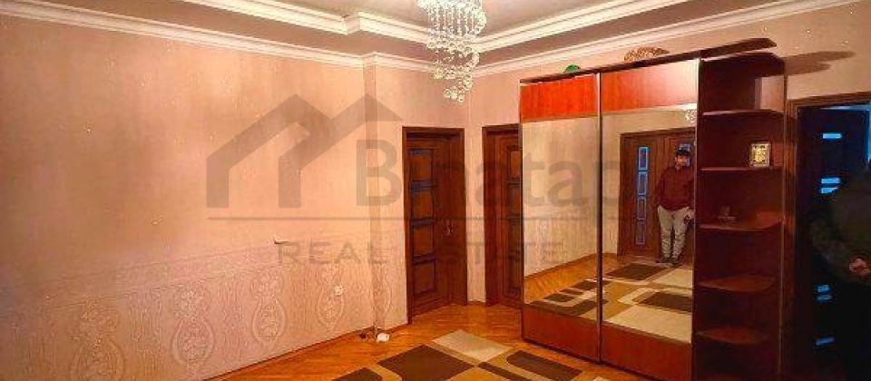 Satilir 3 otaqli menzil/176 kv.m., Huseyn Cavid parki ve Elmler Akademiyasi m/s yaxindir - 10