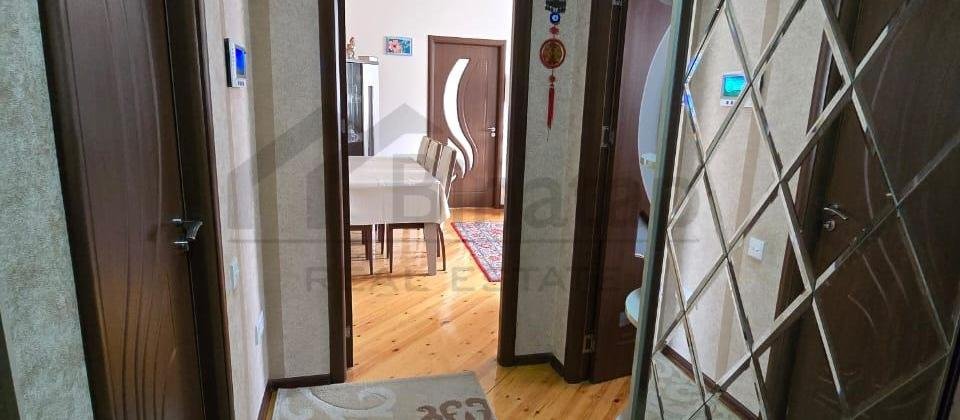 Yeni Bakı yaşayış kompleksində təmirli bina evi satılır - 2