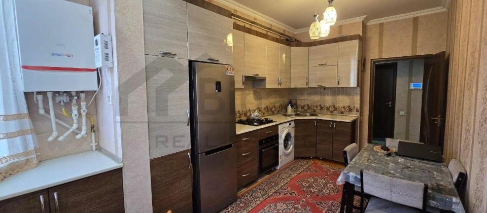 Yeni Bakı yaşayış kompleksində təmirli bina evi satılır - 8