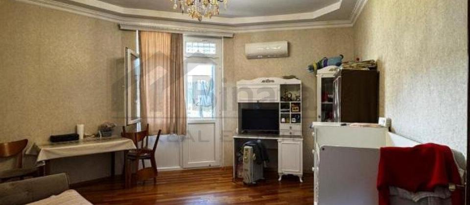 Satilir 2 otaqli menzil/35 kv.m., İncesenet Universitetinin yani, Elmler Akademiyasi m/s yaxindir