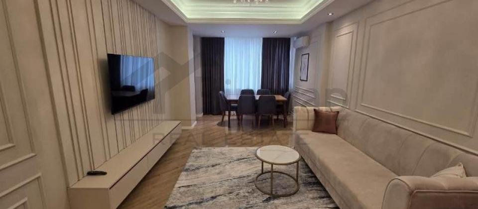 Satilir 2 otaqli menzil/65 kv.m., Azadliq prospekti, 28 May m/s yaninda yerlesir