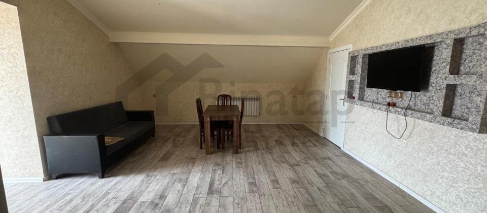 Masazır qəsəbəsi rahat nəfəs yaşayış kompleksində təmirli,kupçalı bina evi satılır