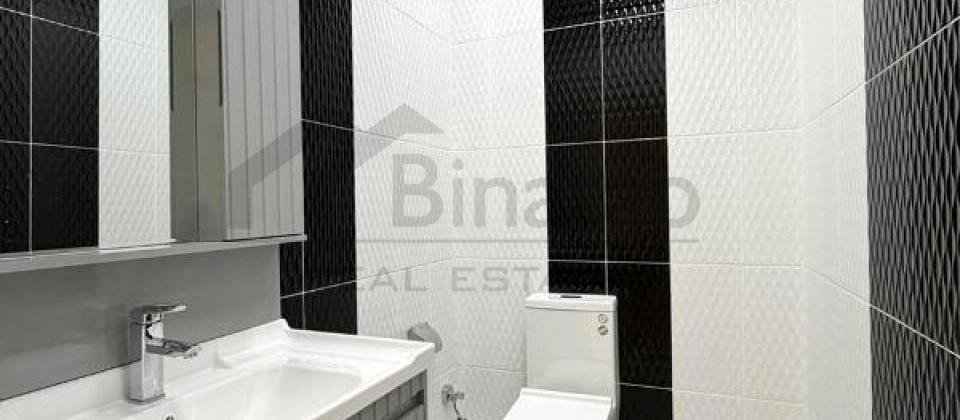 Satilir 4 otaqli menzil/130 kv.m., Yasil Ada usaq bagcasinin yani, 8 Noyabr m/s yaxindir - 12
