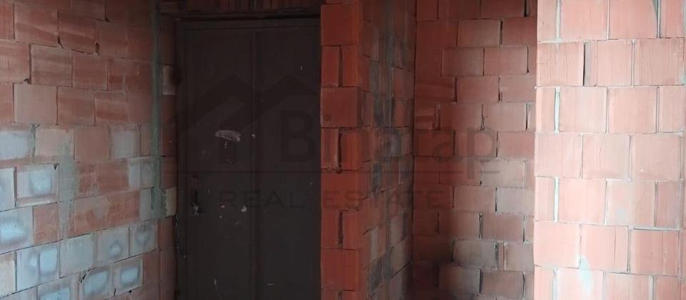Masazır qəsəbəsi Əliağa vahid küçəsində təmirsiz bina evi satılır - 9