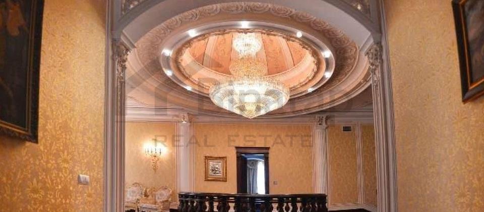 Satilir 10 otaqli villa/3000 kv.m., Tbilisi prospekti, Avropa otelin arxasinda yerlesir - 9