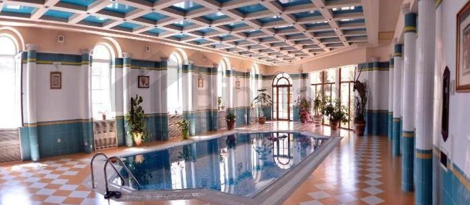 Satilir 10 otaqli villa/3000 kv.m., Tbilisi prospekti, Avropa otelin arxasinda yerlesir - 13