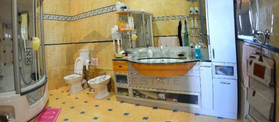 Satilir 10 otaqli villa/3000 kv.m., Tbilisi prospekti, Avropa otelin arxasinda yerlesir - 15