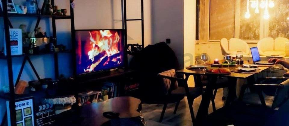 Elmler Metrosunun yanında 2 otaqlı Əla təmirli çıxarışlı mənzil