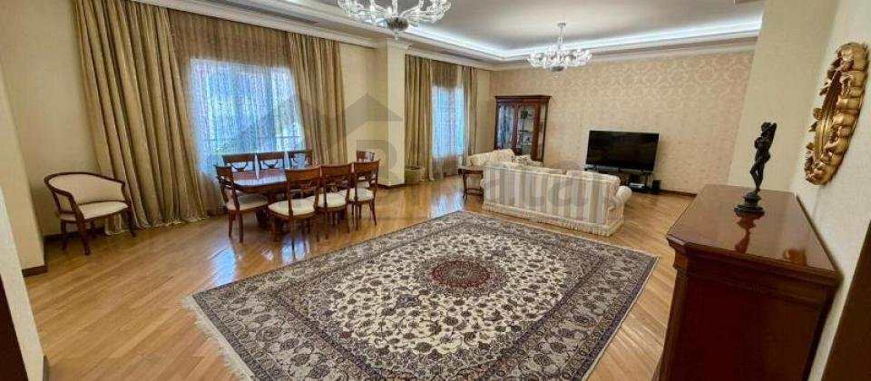 Satilir 5 otaqli menzil/390 kv.m., Resid Behbudov kucesi, Heyder Eliyev sarayina yaxindir - 2