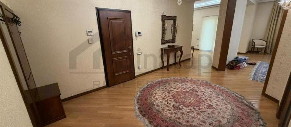 Satilir 5 otaqli menzil/390 kv.m., Resid Behbudov kucesi, Heyder Eliyev sarayina yaxindir - 12