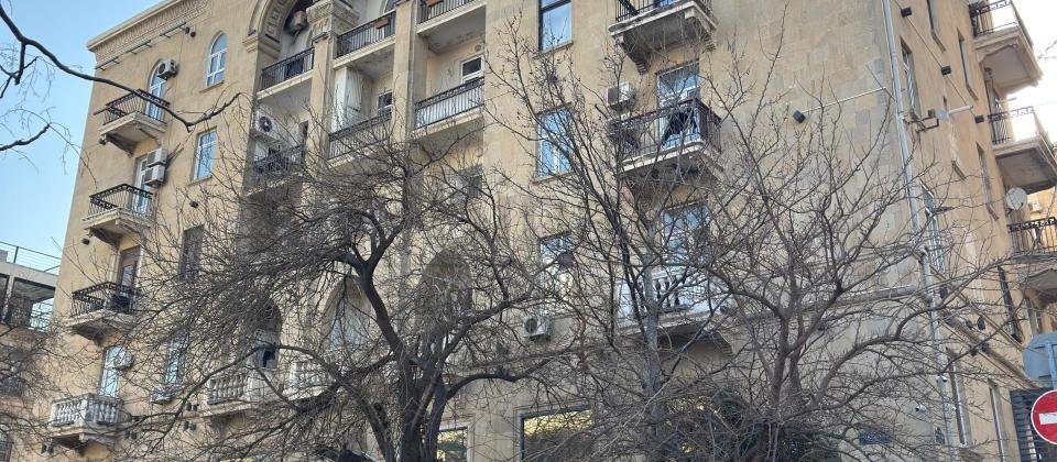 Satılır 2 otaqlı köhnə tikili 55 m², Bayıl q. - 2