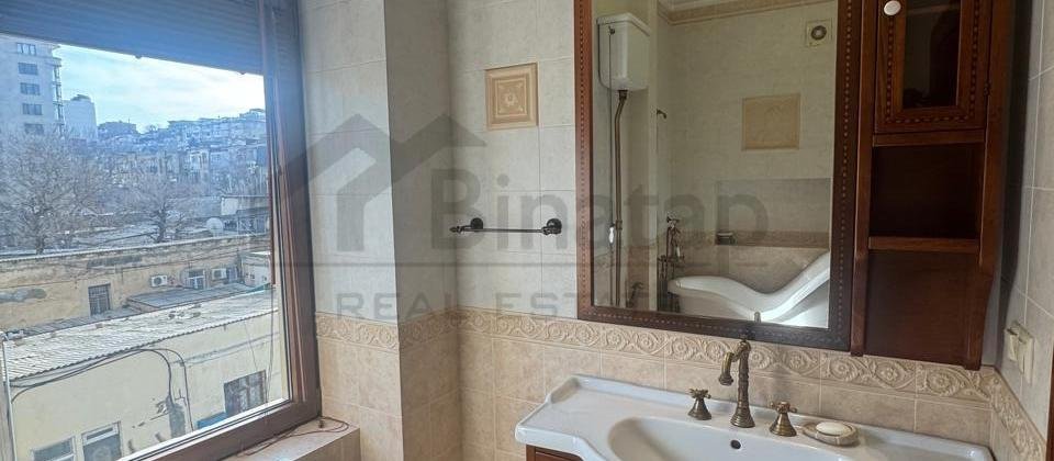 Satılır 2 otaqlı köhnə tikili 55 m², Bayıl q. - 12