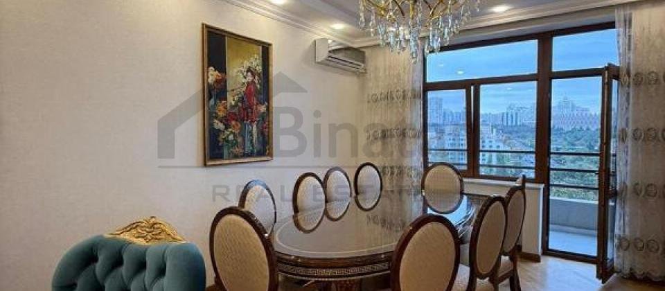 Satilir 3 otaqli menzil/101 kv.m., Caspian Plazanin yani, İzmir park ve Nizami m/s yaxindir