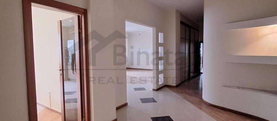 Kirayə verilir 4 otaqlı yeni tikili 200 m², 28 may m. - 9