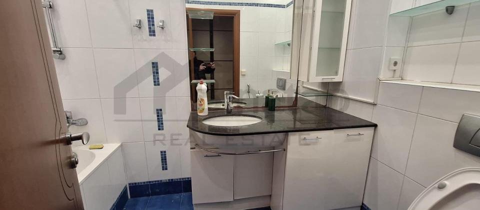 Kirayə verilir 4 otaqlı yeni tikili 200 m², 28 may m. - 12