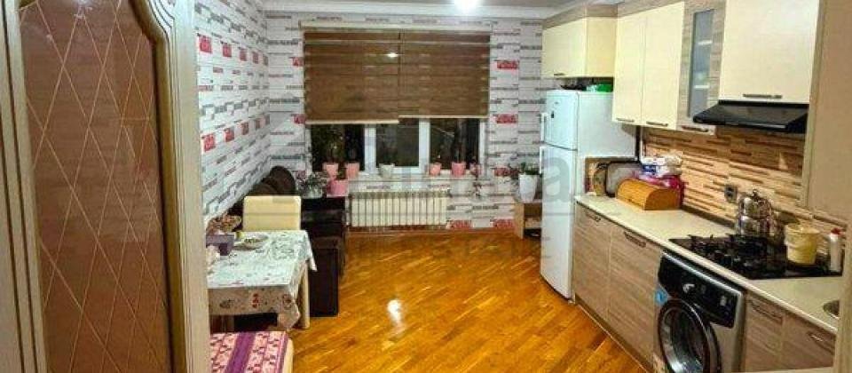 Satilir 2 otaqli menzil/106 kv.m., Yasil Ada usaq bagcasinin yani, 8 Noyabr m/s yaxindir - 5