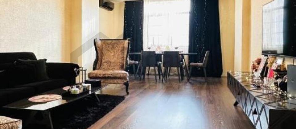 Satilir 2 otaqli menzil/107 kv.m., Nesimi bazarinin yani, Genclik ve 28 May m/s yaxindir