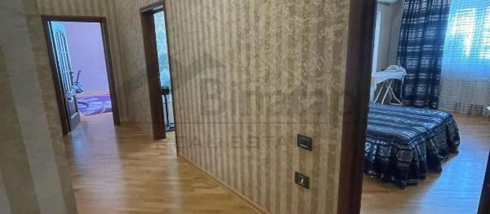 Satilir 4 otaqli menzil/170 kv.m., Nesimi bazari ve Azerbaycan Universitetine yaxindir - 9