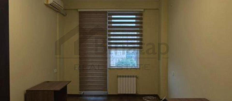 Satilir 4 otaqli menzil/198 kv.m., Resid Behbudov kucesi, Xarici Diller Universitetinin yani - 7