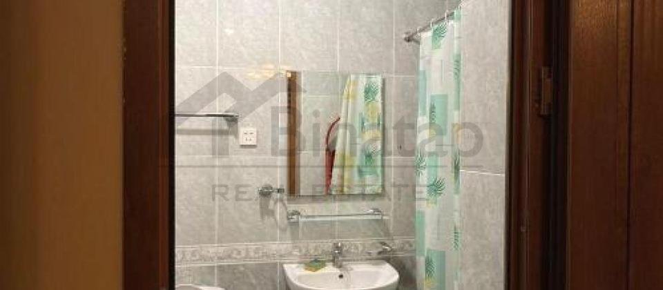 Satilir 4 otaqli menzil/198 kv.m., Resid Behbudov kucesi, Xarici Diller Universitetinin yani - 14
