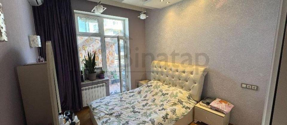 Satilir 3 otaqli menzil/88 kv.m., 1ci mkrn, Memar Ecemi ve 20 Yanvar m/s yaxindir - 12