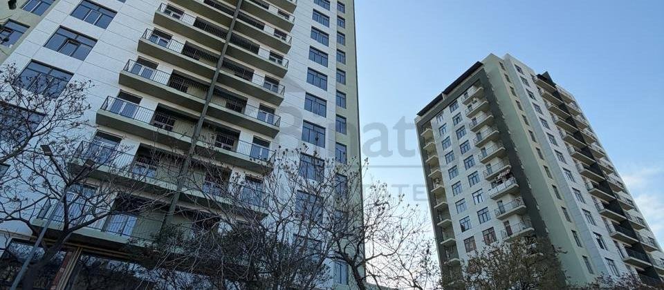 Satilir 3 otaqli menzil/100 kv.m., Statistika Komitesinin arxasi, Elmler Akademiyasi m/s yaxindir