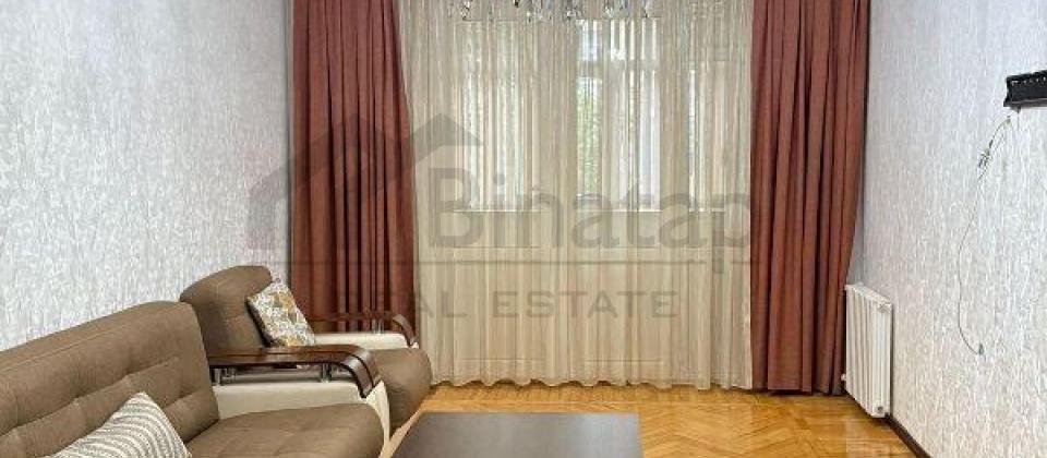 Satilir 3 otaqli menzil/75 kv.m., BDU ve Elmler Akademiyasi m/s yaxindir