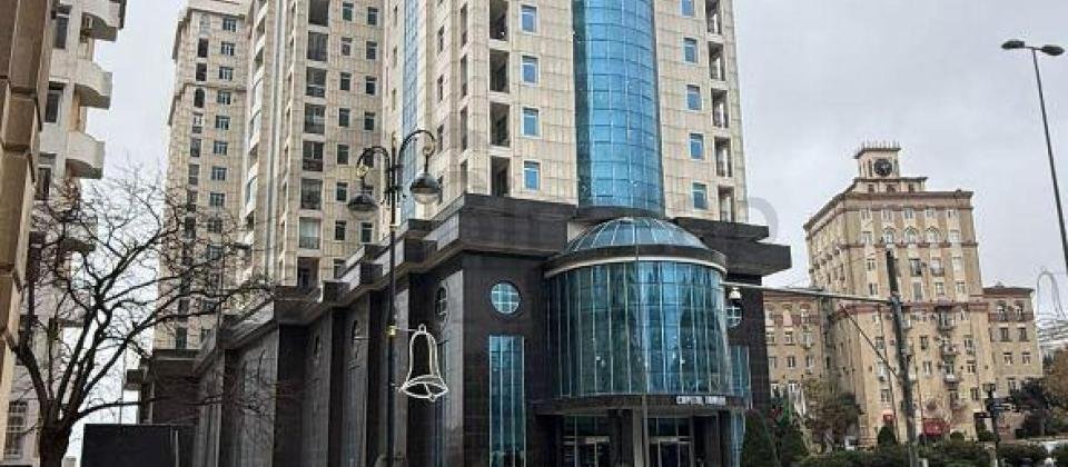 Satilir 4 otaqli menzil/206 kv.m., Capital Towers, Merkezi parkin yaninda yerlesir - 2
