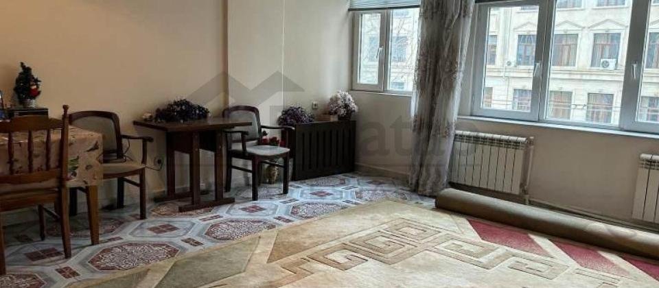 Satilir 3 otaqli menzil/110 kv.m., Qis parkinin yani, Nizami ve 28 May m/s yaxindir - 10