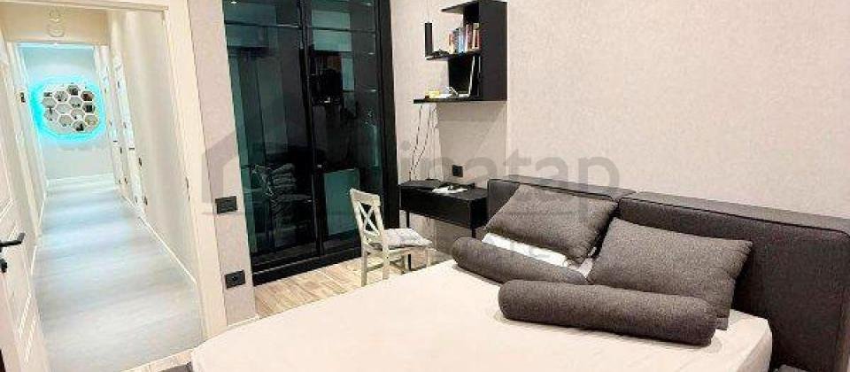 Satilir 3 otaqli menzil/135 kv.m., Yasil Ada usaq bagcasinin yani, 8 Noyabr m/s yaxindir - 5