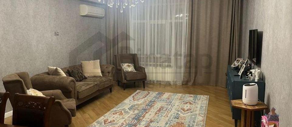 Satilir 3 otaqli menzil/155 kv.m., Bulvarla uzbe uz, Megafunin yaninda yerlesir