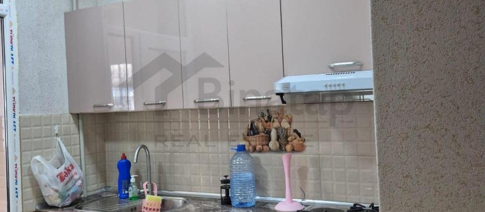 SATILIR Bakıxanov mall ilə üzbəüz binada 3 otaqlı mənzil - 4