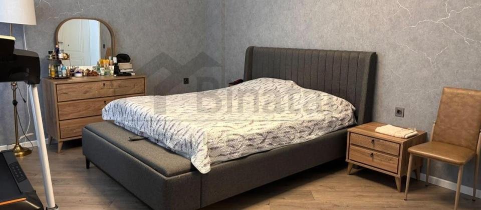 Satılır, 4 otaq + 1 mətbəx, 1 camaşırxana, 1 saxlama otağı - 10