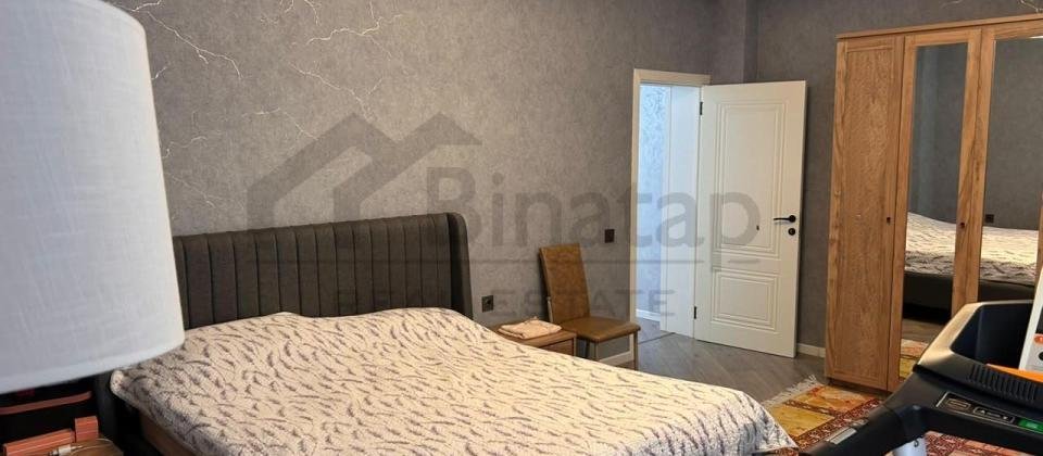 Satılır, 4 otaq + 1 mətbəx, 1 camaşırxana, 1 saxlama otağı - 12