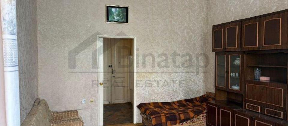 Satilir 1 otaqli menzil/38 kv.m., Resid Behbudov kucesi, 28 May və Sahil m/s yaxindir - 12