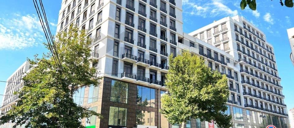 Satılır 4 otaqlı yeni tikili 130 m², 8 Noyabr m.