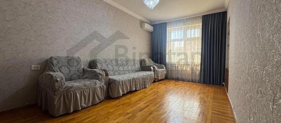 Satilir 2 otaqli menzil/60 kv.m., Lider tv ve Elmler Akademiyasi m/s yaxindir